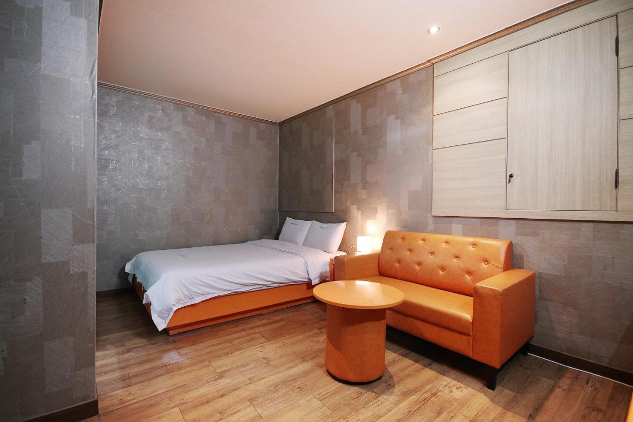 Apple House Motel Gyeongju Buitenkant foto